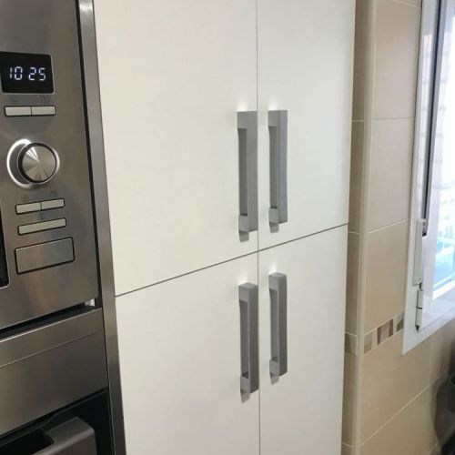 DESPENSERO A MEDIDA EN COCINA EXISTENTE