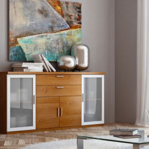 Aparador con puertas de cristal a ambos lados y cajoneras en medio