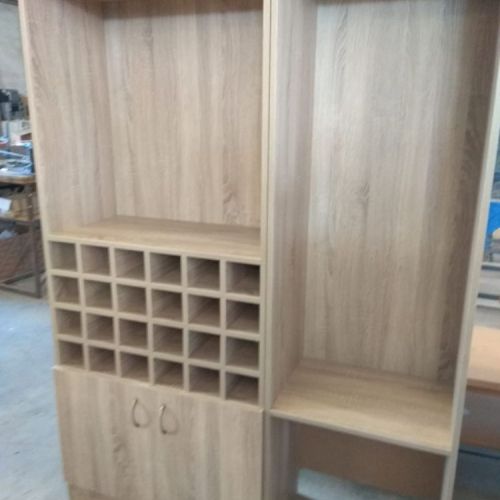MUEBLE BAR CON ESTANTES DE CRISTAL